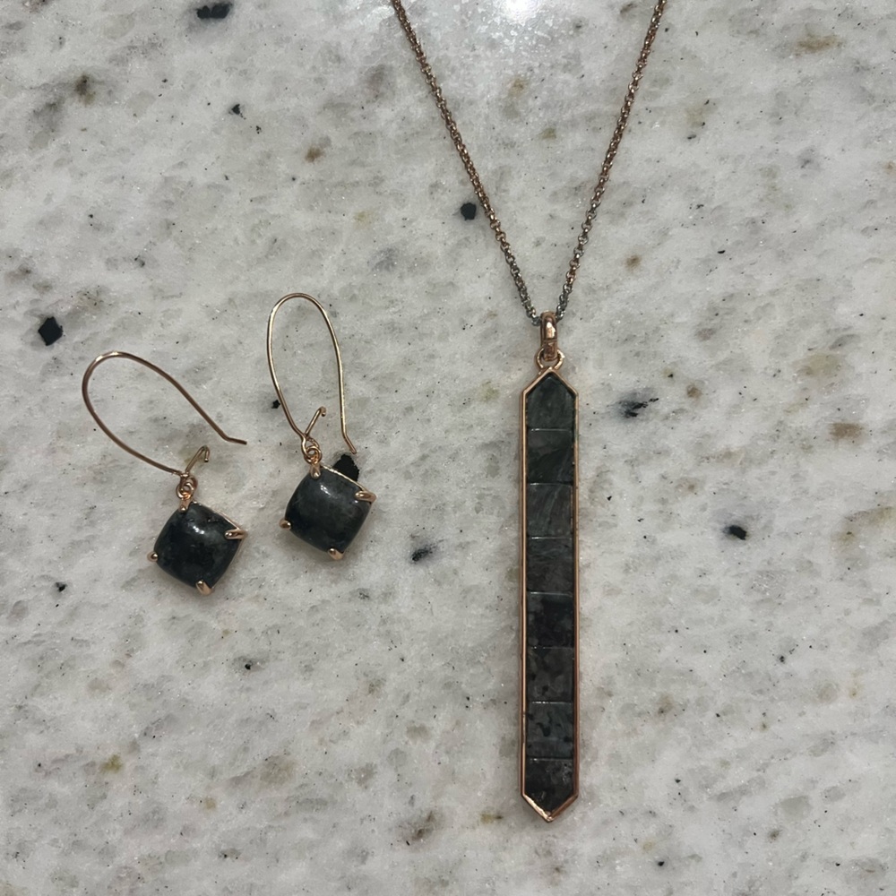 Kendra Scott Gold and Dark Green Necklace and Earrings Set